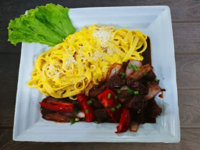 Fetuccini Huancaina con Lomo